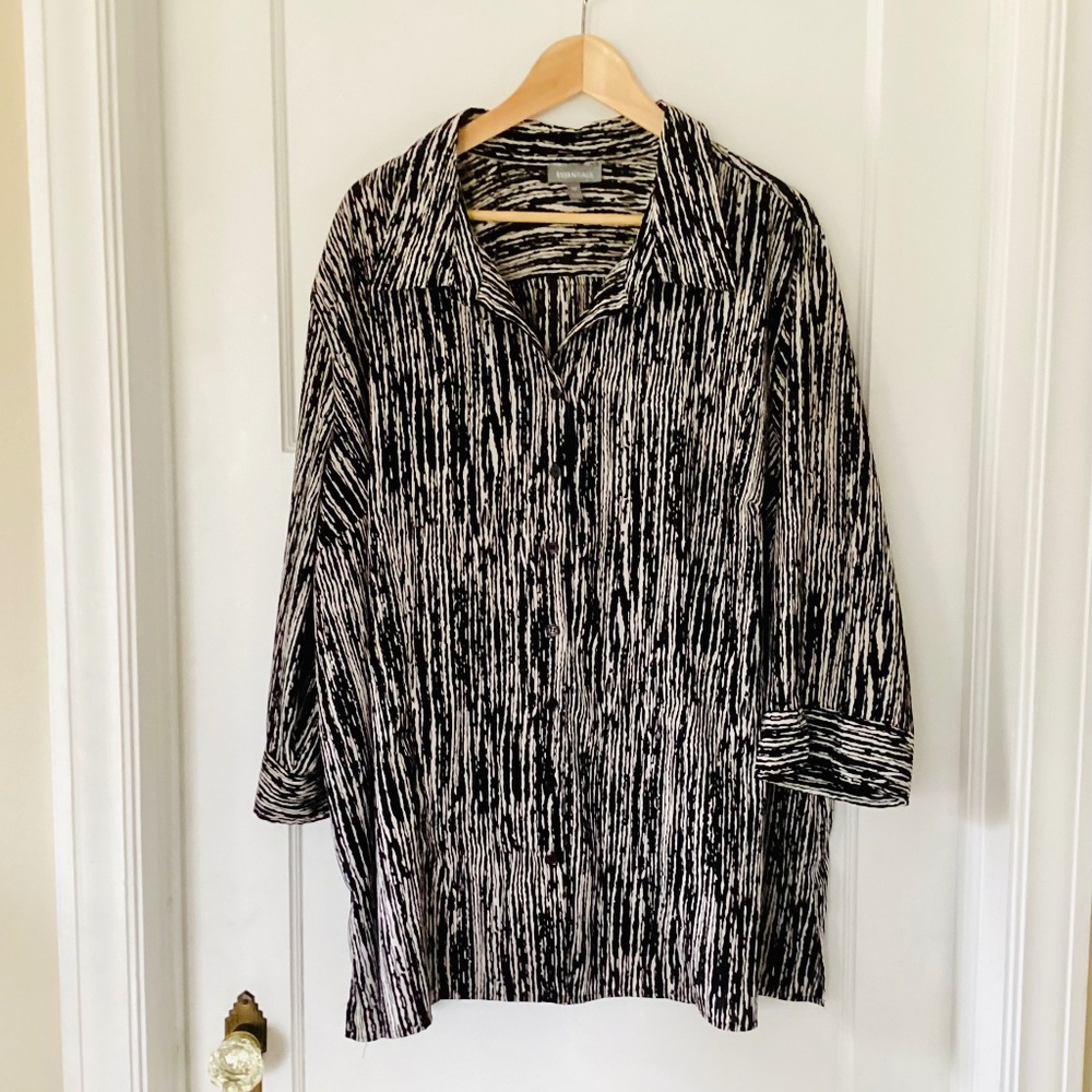 ESSENTIALS Plus Sz 3X 3/4 Sleeve  BLACK WHITE ABSTRACT PRINT Shirt Blouse Top